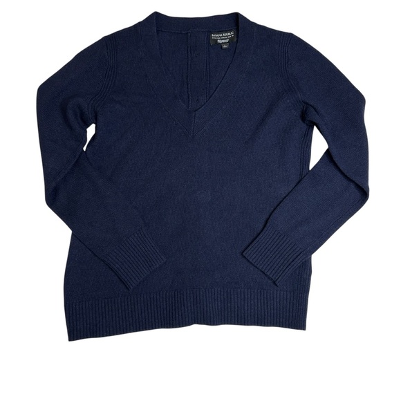 Banana Republic Women's Navy Button Back Sweater - Picture 5 of 10